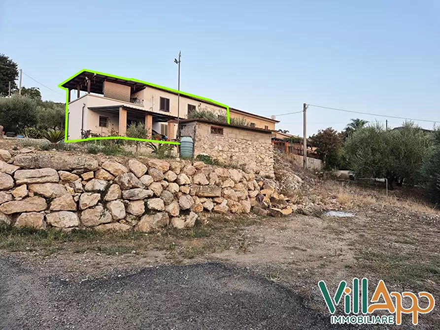 Immagine 1 di Villa in vendita  in Via Molelle 55 a Fondi