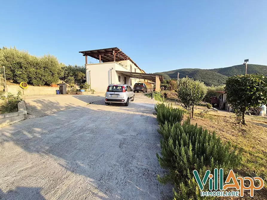 Immagine 29 di Villa in vendita  in Via Molelle 55 a Fondi