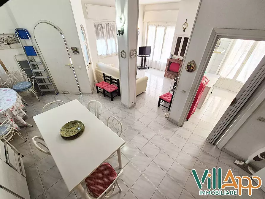 Immagine 33 di Villa in vendita  in Viale delle Rose 15 a Fondi
