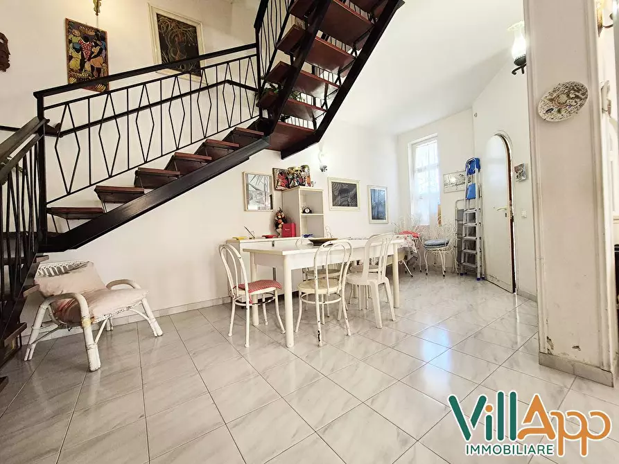 Immagine 31 di Villa in vendita  in Viale delle Rose 15 a Fondi