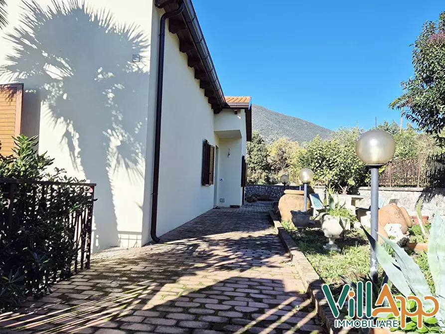 Immagine 34 di Villa in vendita  in Via del Mare 07 a Lenola