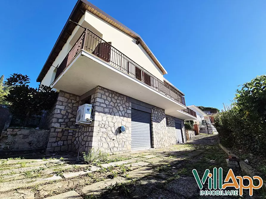 Immagine 28 di Villa in vendita  in Via del Mare 07 a Lenola