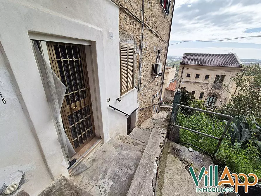 Immagine 21 di Appartamento in vendita  in Via Roma 135 a Campodimele