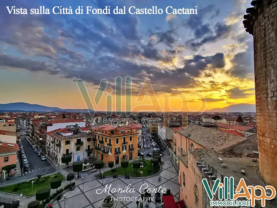 Immagine 10 di Villa in vendita  in Via Stazione 242 a Fondi