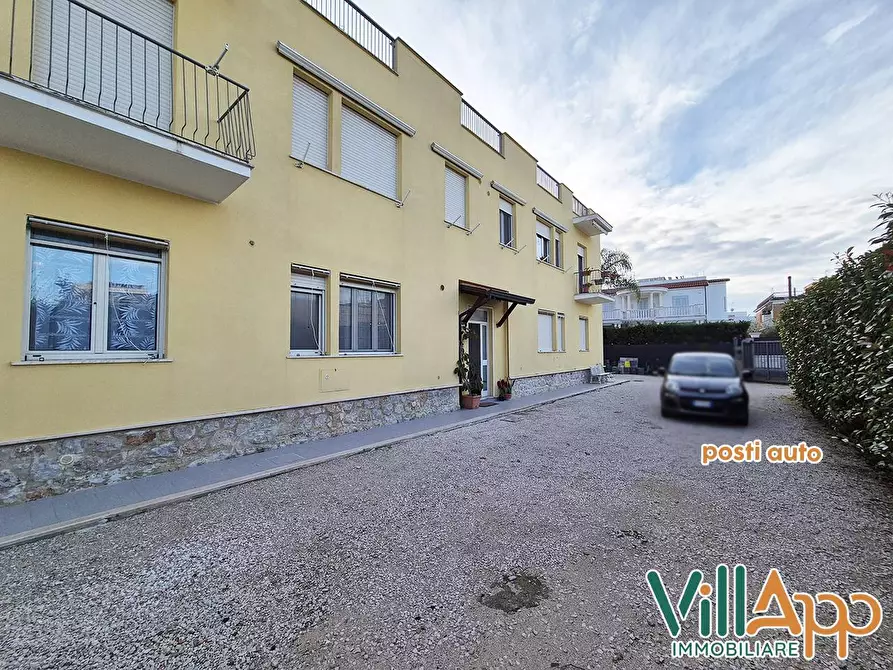 Immagine 21 di Appartamento in vendita  in Via C Cattaneo 11 a Terracina