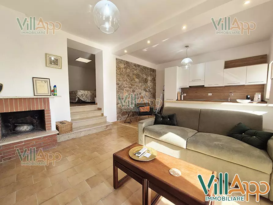 Immagine 1 di Appartamento in vendita  in Via Roma 140 a Campodimele