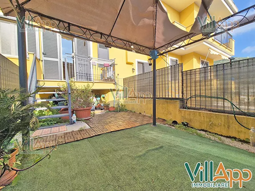 Immagine 2 di Villa in vendita  in Via del Mirto 7 a Fondi