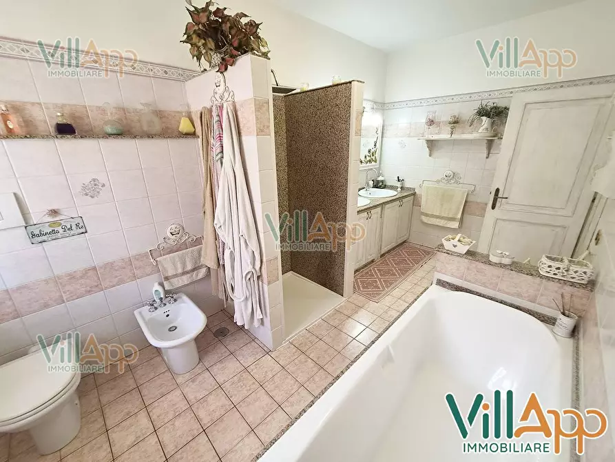 Immagine 35 di Villa in vendita  in Via Malta 20 a Fondi