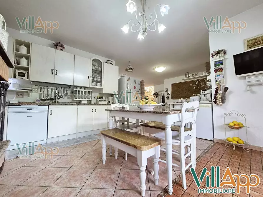 Immagine 25 di Villa in vendita  in Via Malta 20 a Fondi