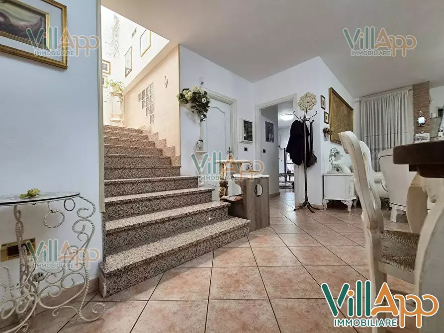 Immagine 10 di Villa in vendita  in Via Malta 20 a Fondi