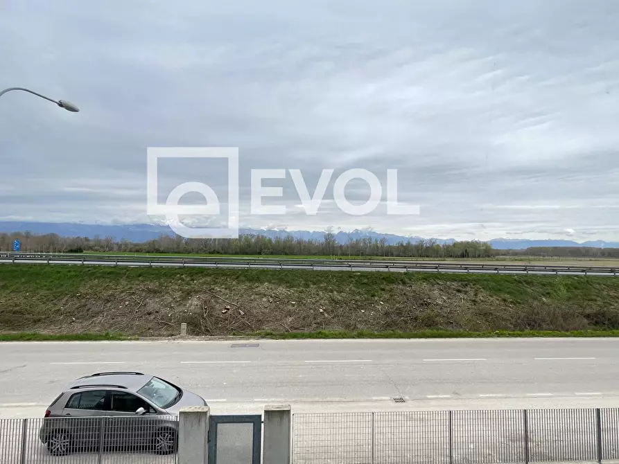 Immagine 5 di Capannone industriale in vendita  in piazza Libertà 1 a Pordenone