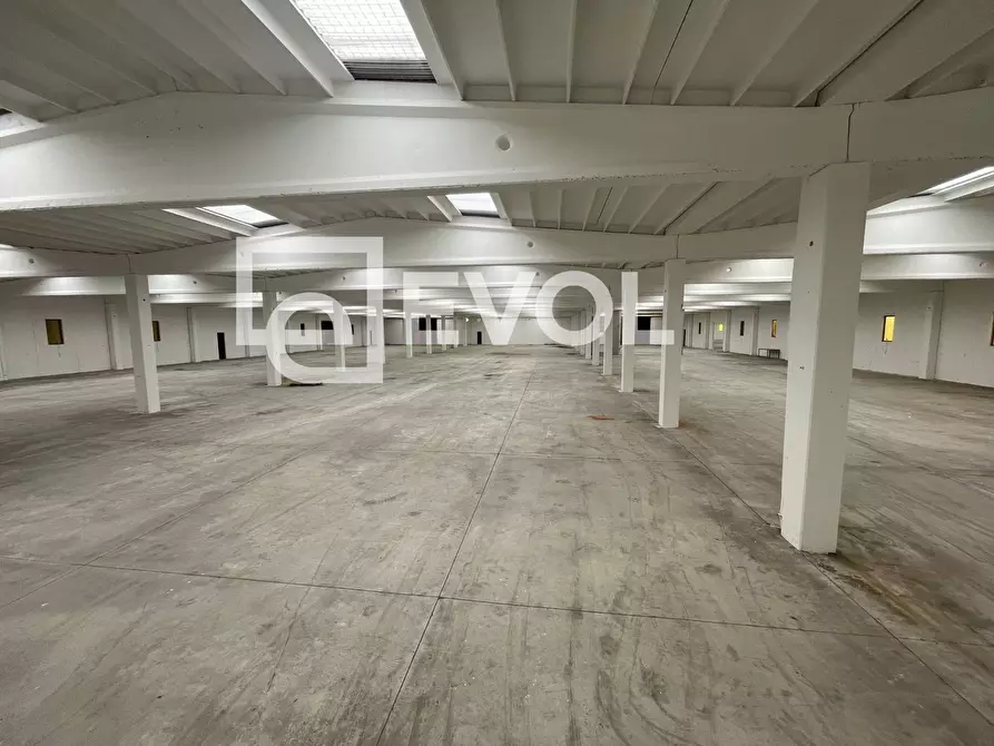 Immagine 3 di Capannone industriale in vendita  in via Valussi a Campolongo Tapogliano