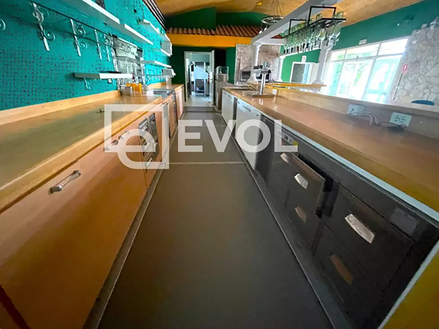 Immagine 11 di Locale commerciale in affitto  in via Udine 9 a Manzano