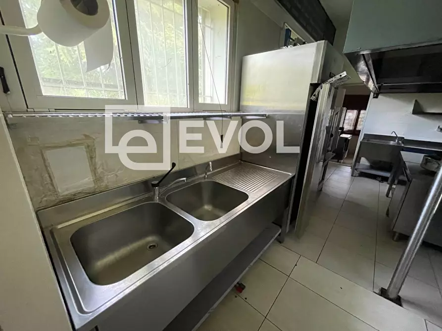 Immagine 16 di Locale commerciale in affitto  in via Udine 9 a Manzano