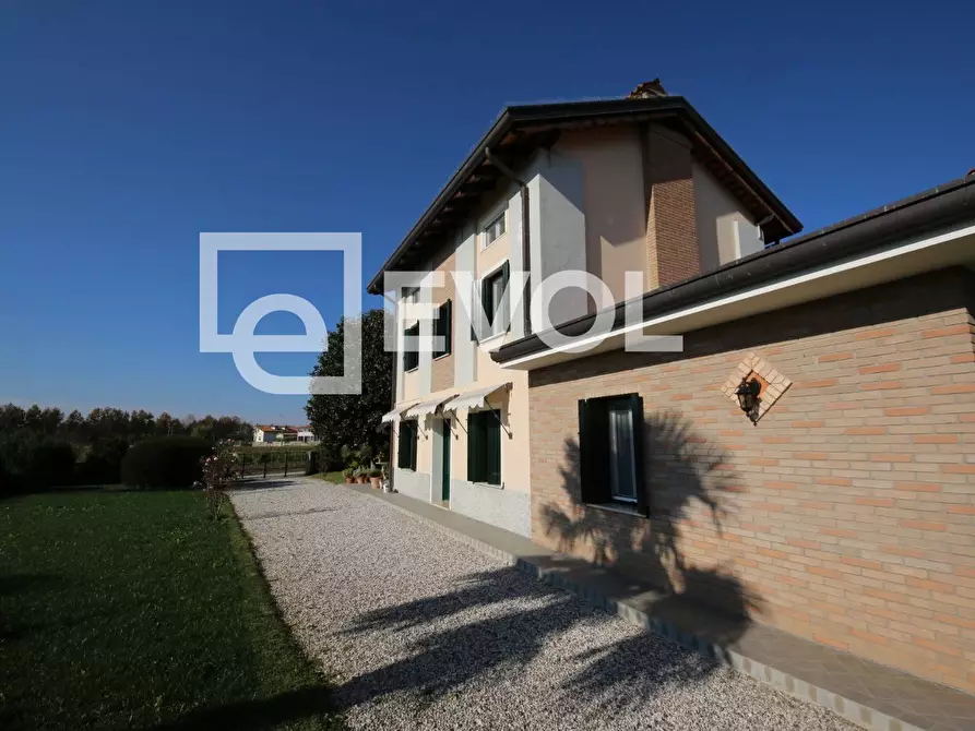 Immagine 33 di Villa in vendita  in Via Caterina Percoto 5 a Rivignano Teor