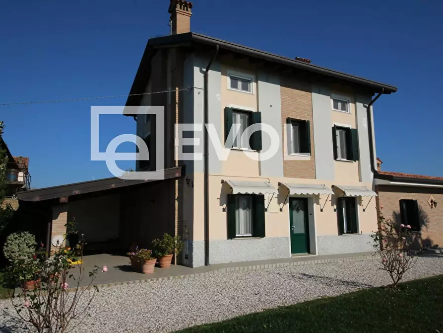 Immagine 35 di Villa in vendita  in Via Caterina Percoto 5 a Rivignano Teor