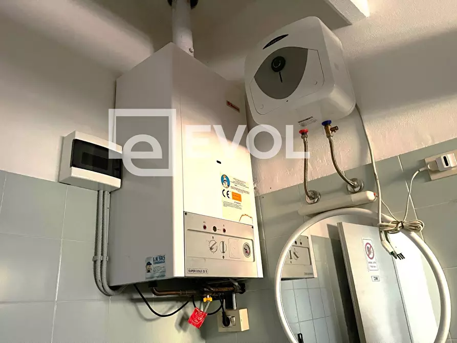 Immagine 5 di Locale commerciale in vendita  in SS 13 Bivio Taboga 140 a Gemona Del Friuli