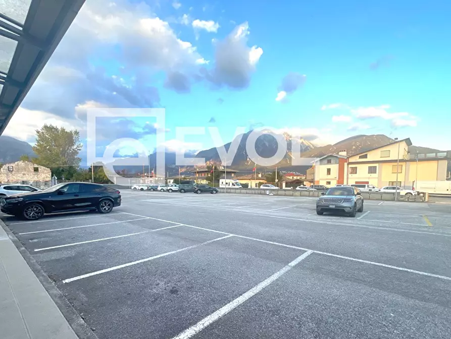 Immagine 7 di Locale commerciale in vendita  in SS 13 Bivio Taboga 140 a Gemona Del Friuli