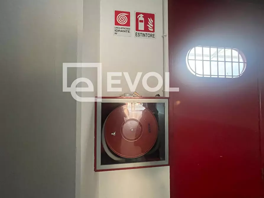 Immagine 11 di Locale commerciale in vendita  in SS 13 Bivio Taboga 140 a Gemona Del Friuli