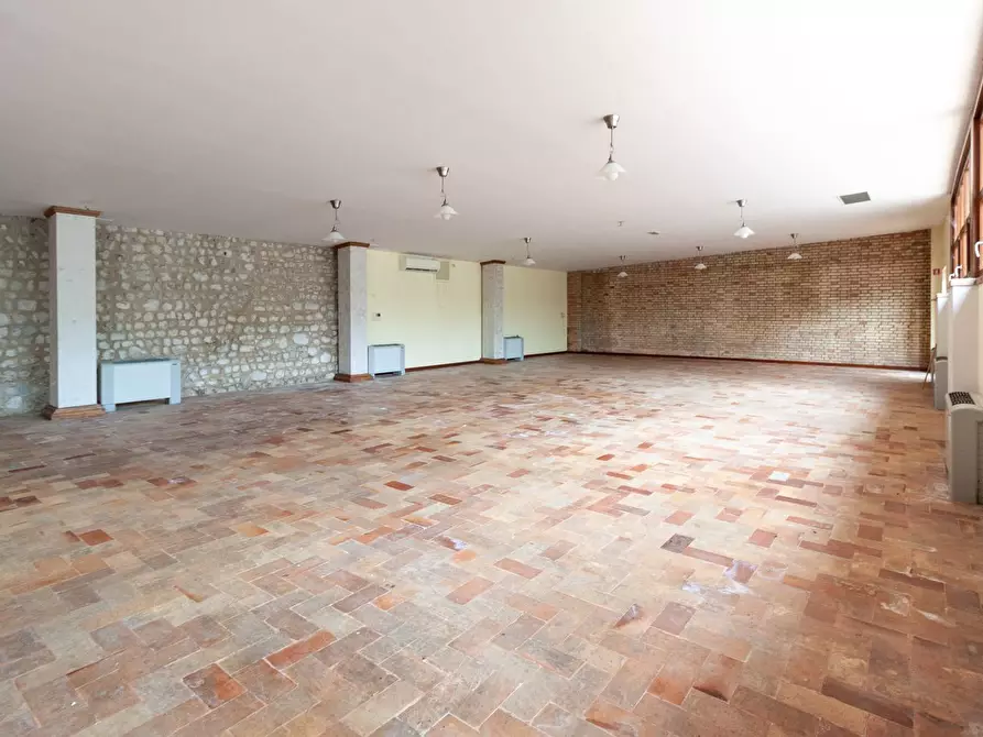 Immagine 2 di Locale commerciale in affitto  in Via Antonio de Pellegrini 1 a Andreis