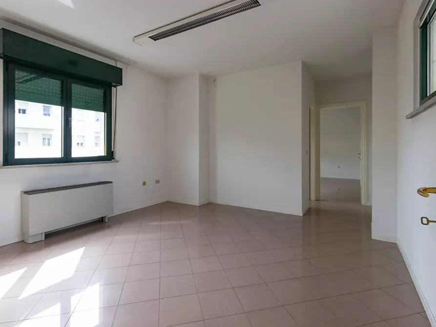 Immagine 7 di Ufficio in vendita  in Via Dante 12 a Pordenone