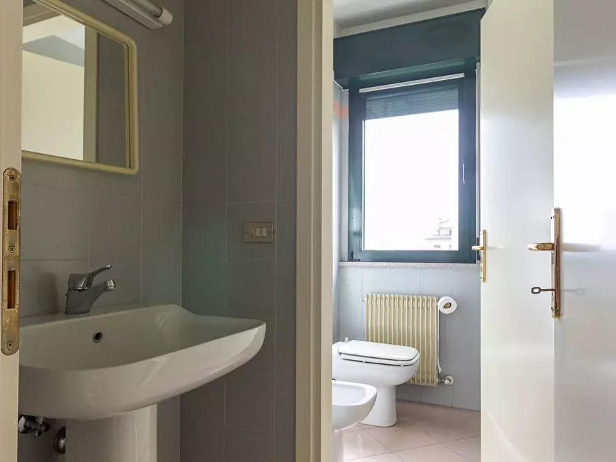 Immagine 15 di Ufficio in vendita  in Via Dante 12 a Pordenone