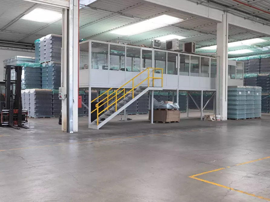 Immagine 30 di Capannone industriale in vendita  in Via G.Stefani a Pravisdomini