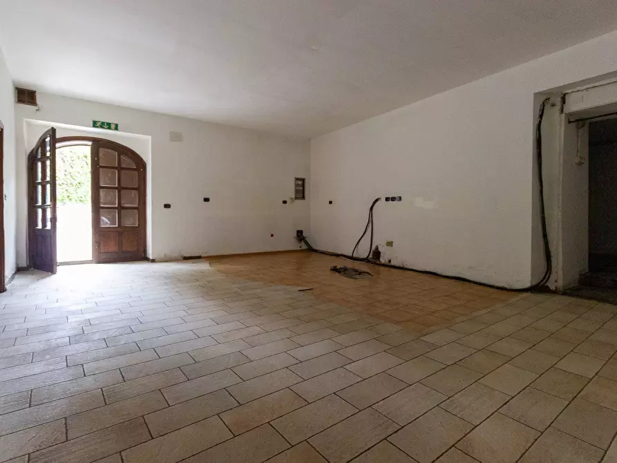 Immagine 11 di Locale commerciale in affitto  in Via Marconi 8 a Andreis