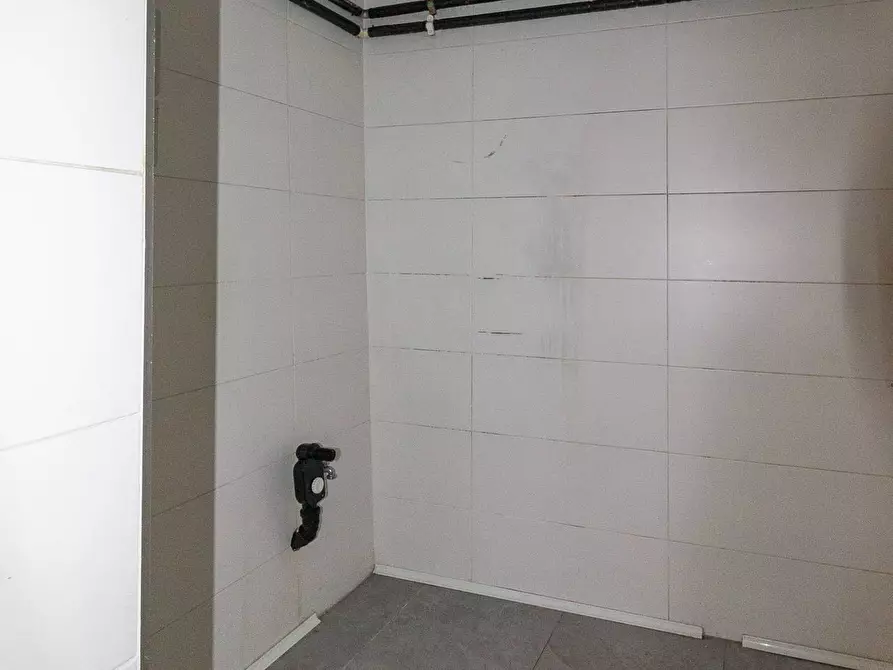 Immagine 17 di Locale commerciale in affitto  in Via Marconi 8 a Andreis