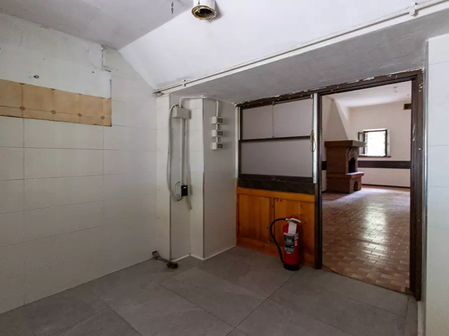 Immagine 19 di Locale commerciale in affitto  in Via Marconi 8 a Andreis