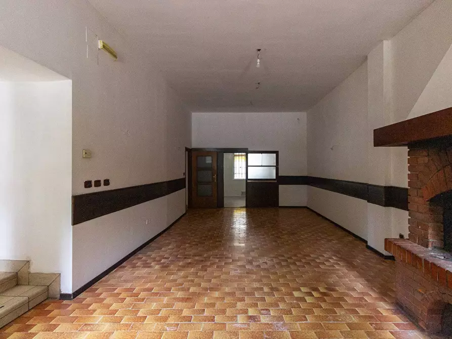 Immagine 22 di Locale commerciale in affitto  in Via Marconi 8 a Andreis