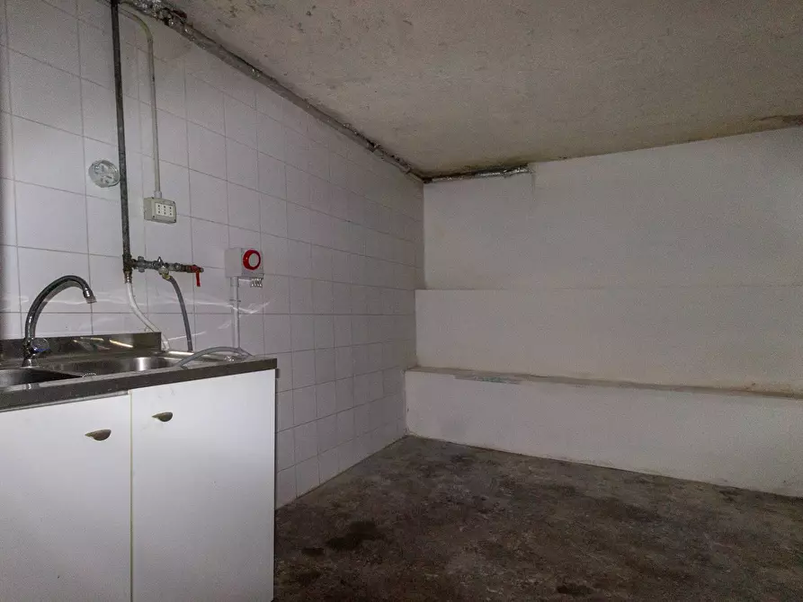 Immagine 25 di Locale commerciale in affitto  in Via Marconi 8 a Andreis