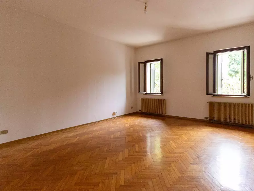 Immagine 30 di Locale commerciale in affitto  in Via Marconi 8 a Andreis