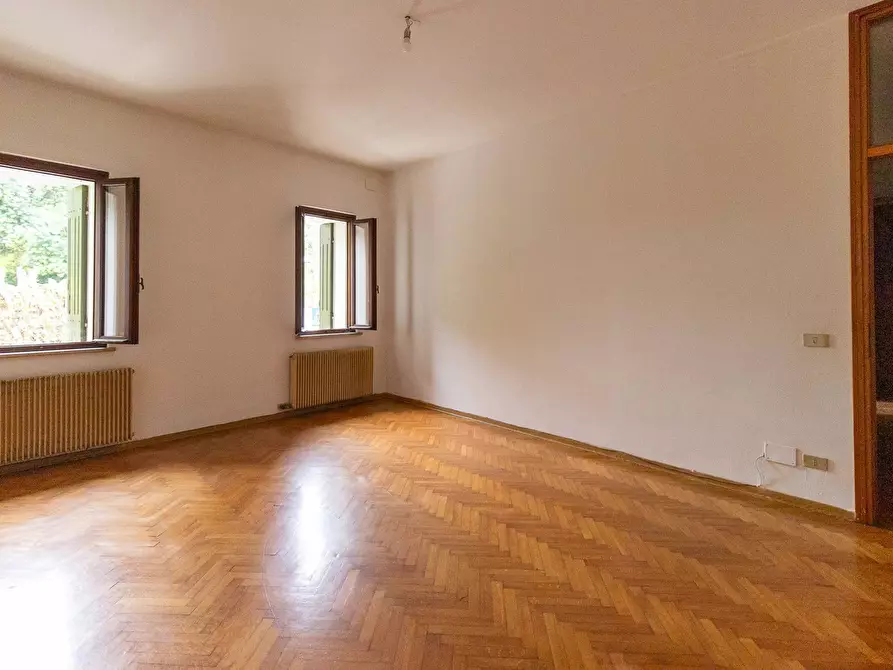 Immagine 32 di Locale commerciale in affitto  in Via Marconi 8 a Andreis