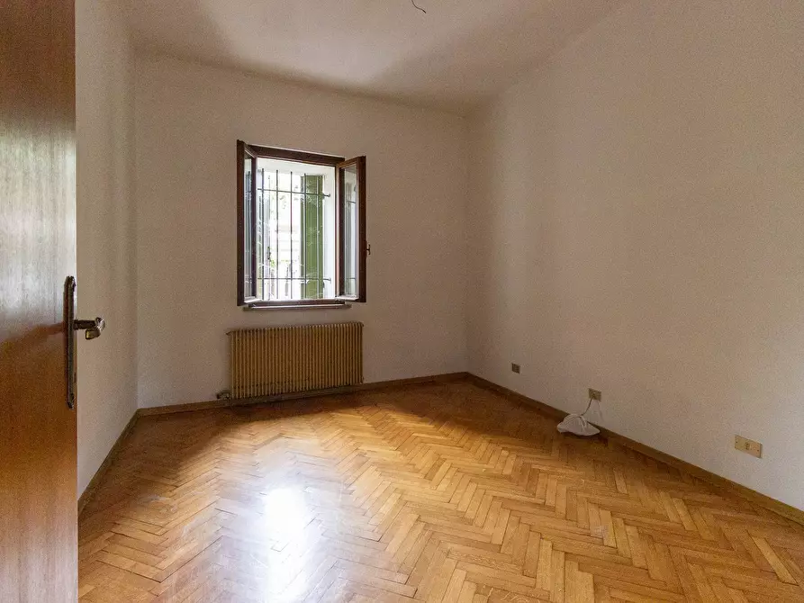 Immagine 33 di Locale commerciale in affitto  in Via Marconi 8 a Andreis