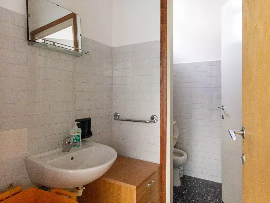 Immagine 9 di Ufficio in vendita  in Via Vallona 17 a Pordenone