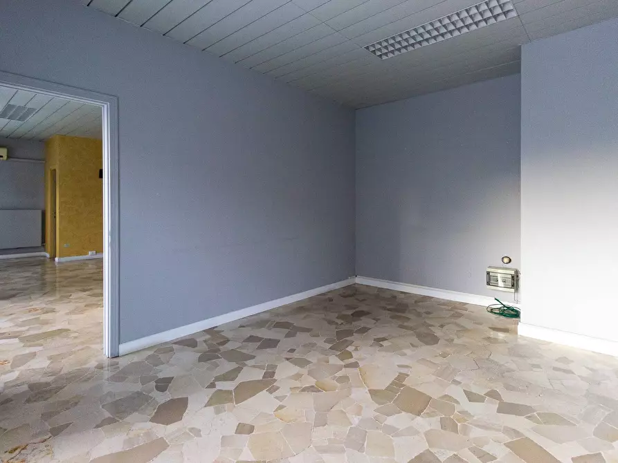 Immagine 2 di Ufficio in vendita  in Via Vallona 17 a Pordenone