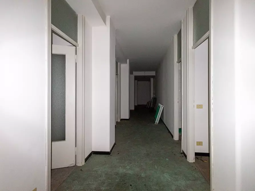 Immagine 15 di Ufficio in vendita  in Piazza Risorimento 10 a Pordenone