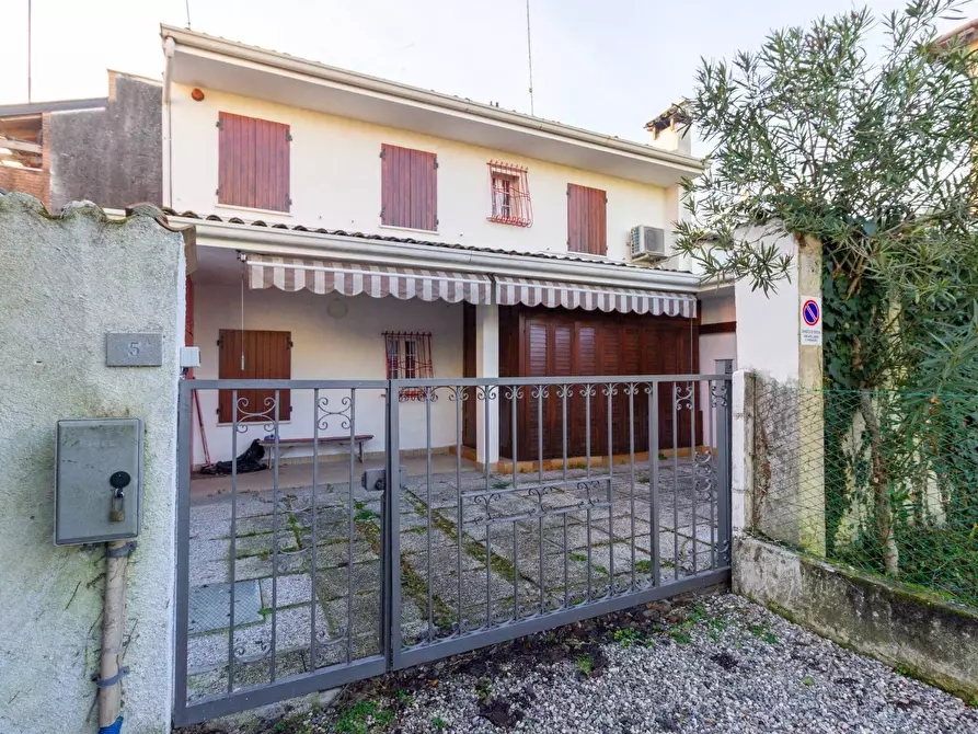 Immagine 34 di Casa indipendente in vendita  in Via Del Fante a Pordenone