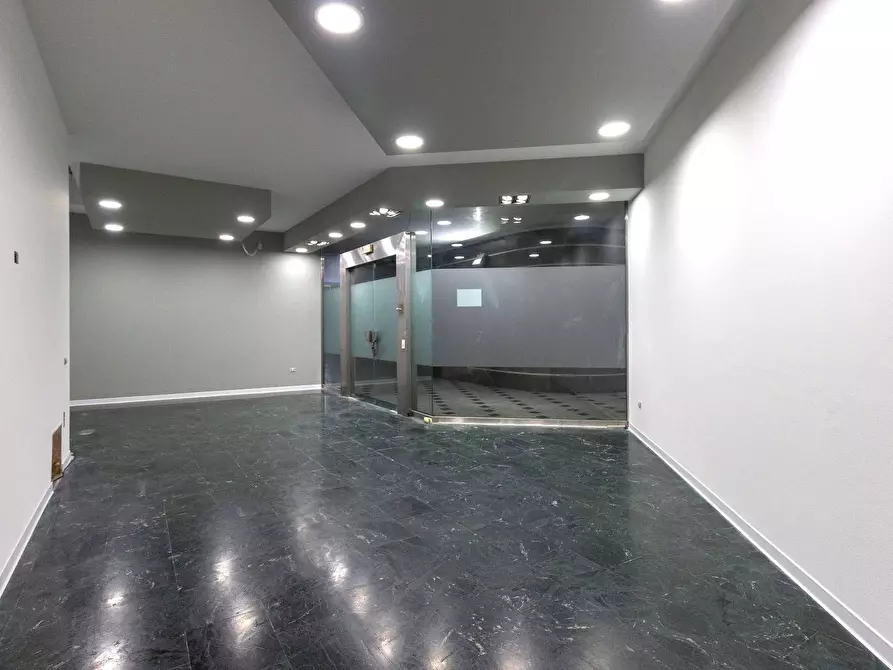 Immagine 4 di Locale commerciale in affitto  in Corso Garibaldi 71 a Pordenone