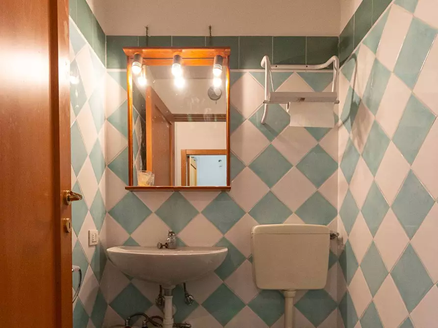 Immagine 9 di Locale commerciale in affitto  in Corso Garibaldi 71 a Pordenone