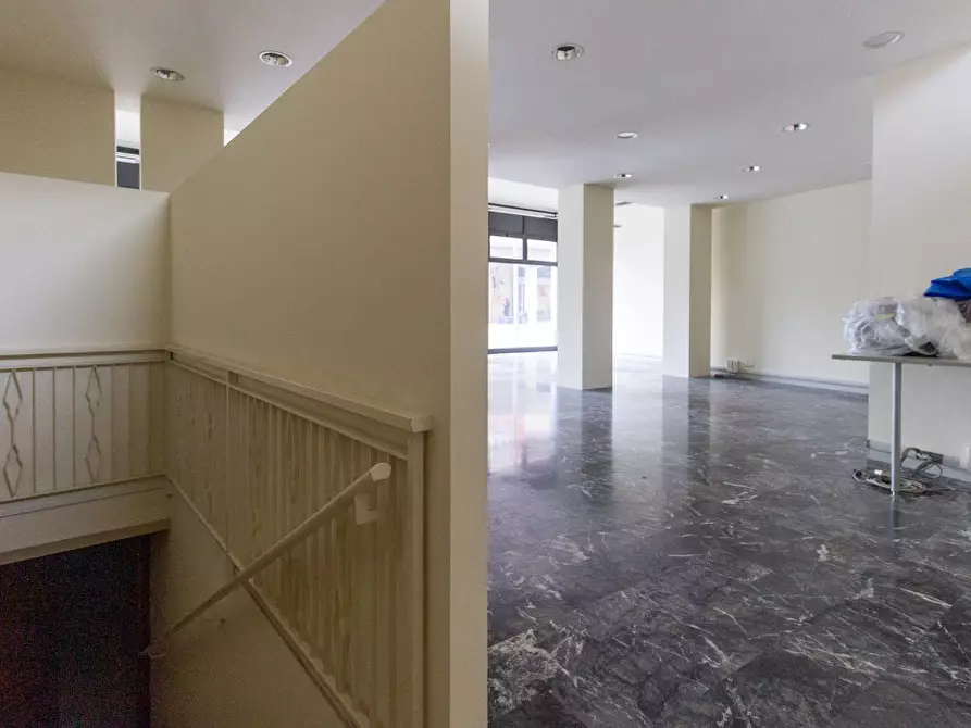 Immagine 6 di Locale commerciale in vendita  in Via Oberdan 5 a Pordenone