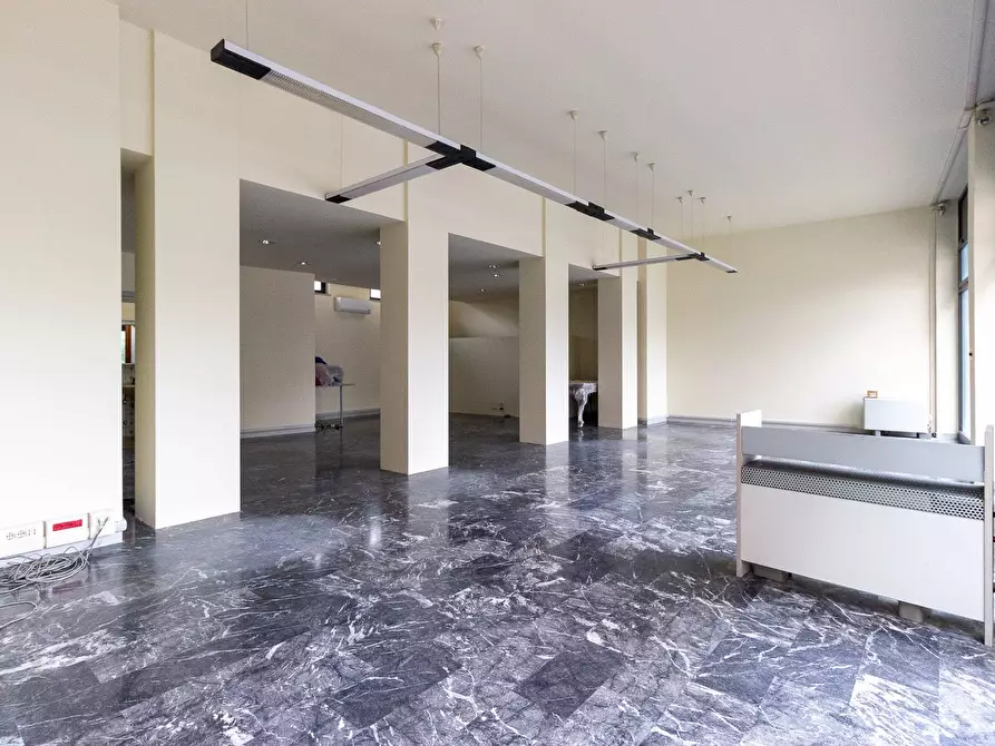 Immagine 2 di Locale commerciale in vendita  in Via Oberdan 5 a Pordenone