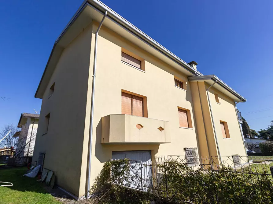 Immagine 33 di Casa semindipendente in vendita  in VIA BERNINI 2 a Cordenons