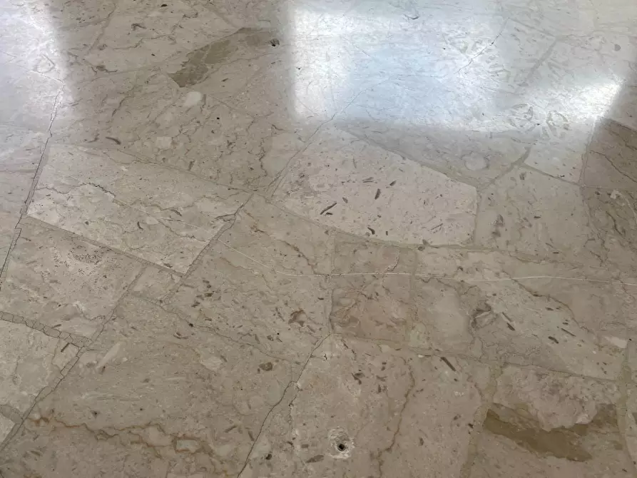 Immagine 3 di Locale commerciale in vendita  in Viale Trento 16 a Pordenone