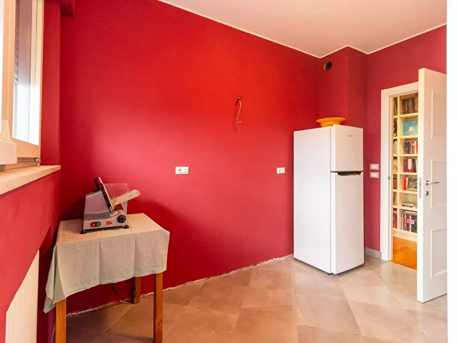 Immagine 9 di Appartamento in vendita  in Piazzetta N.Bixio 18 a Pordenone