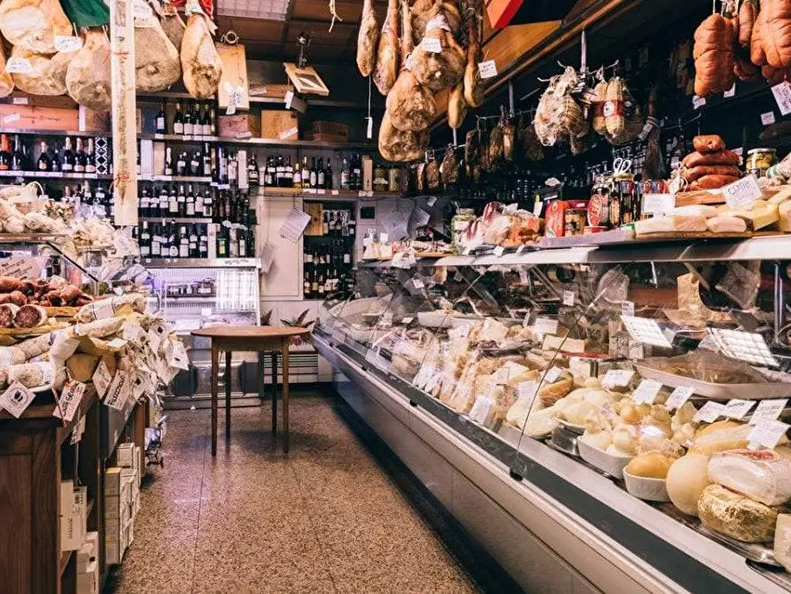 negozio in vendita ad Azzano Decimo