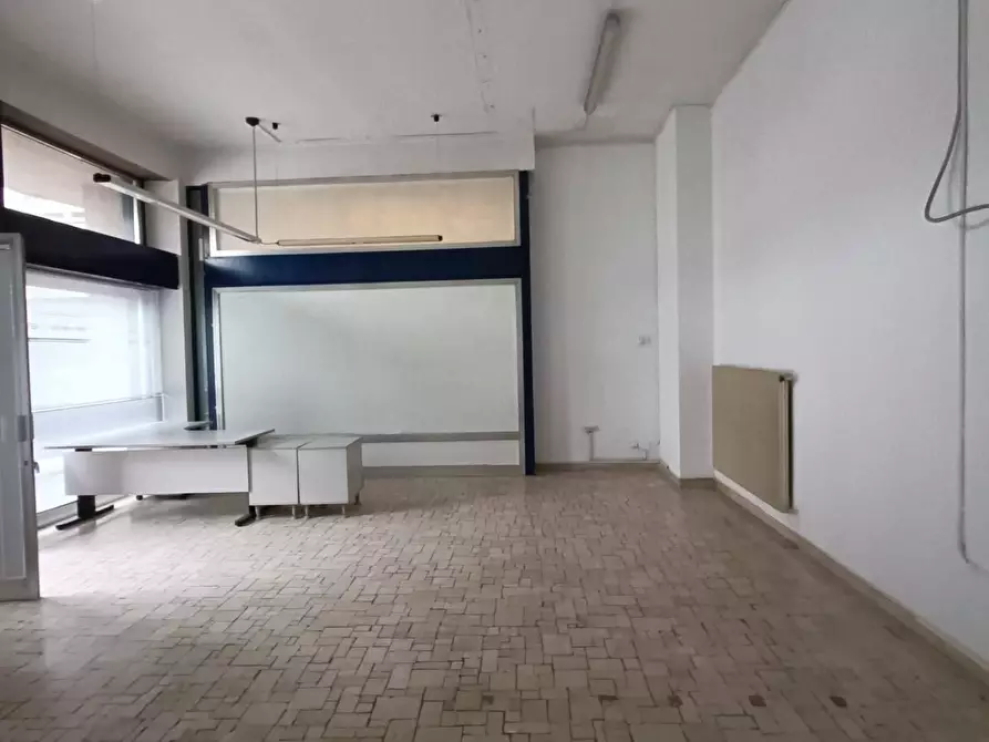 Immagine 4 di Locale commerciale in vendita  in Piazzetta Nino Bixio 19 - 20 - 3 a Pordenone