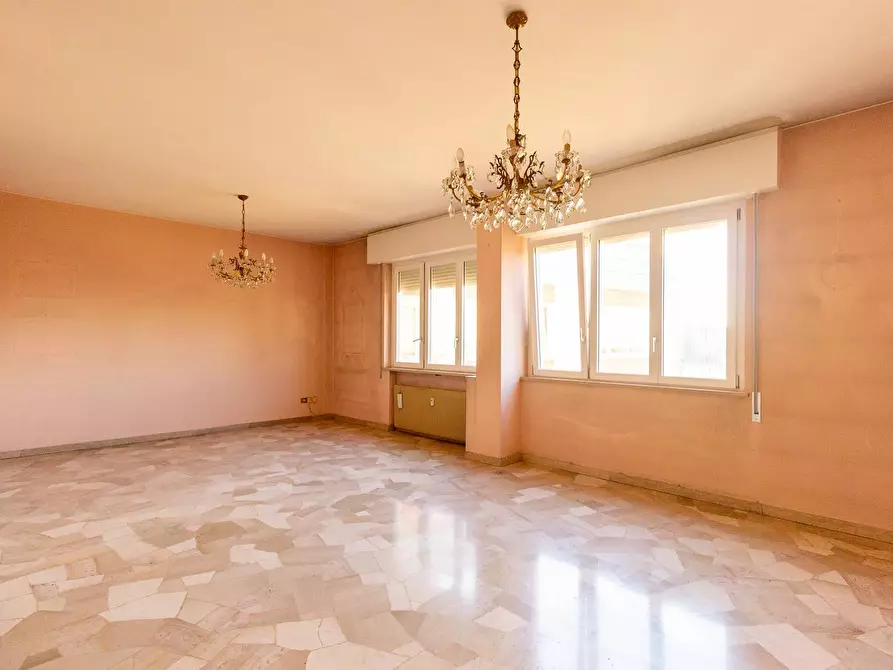 Immagine 4 di Appartamento in vendita  in Piazza Risorgimento 21 a Pordenone