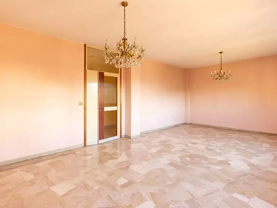 Immagine 5 di Appartamento in vendita  in Piazza Risorgimento 21 a Pordenone